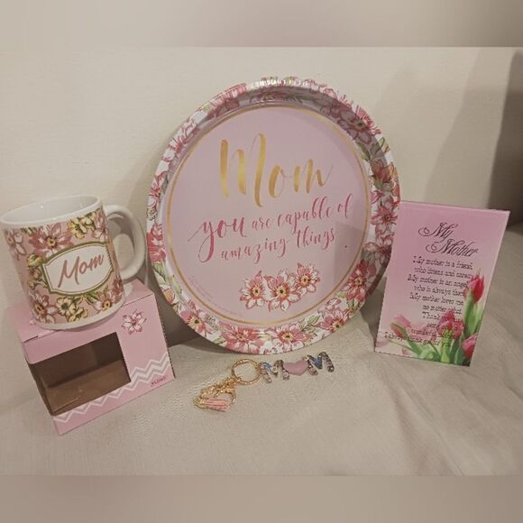 Mom MUG, Plate, Personalized Mom Frame Decor & MOM Keychain Mothers Day … - Picture 2 of 6